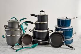 Is the nonstick cookware made by Farberware suitable for stews