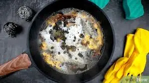 How to clean a burnt pan