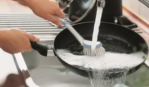 how to clean non stick pan