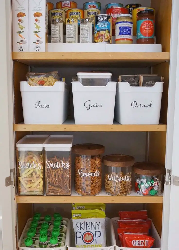 Label containers and jars: